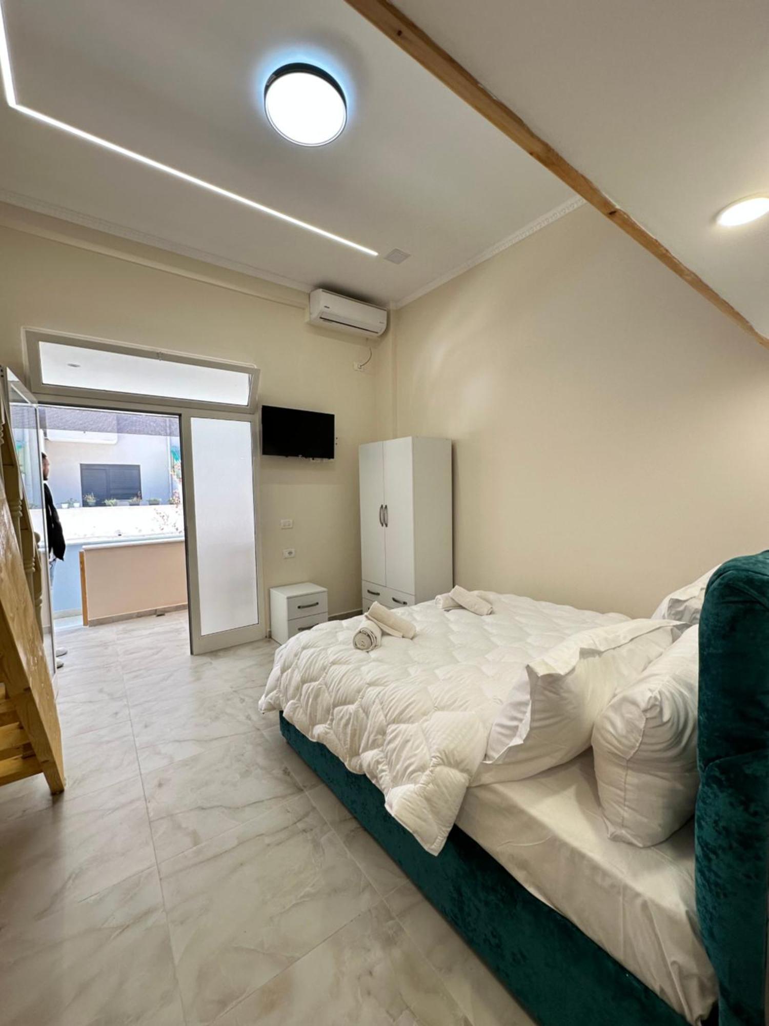 Troy Aparthotel ดูร์เรส ภายนอก รูปภาพ