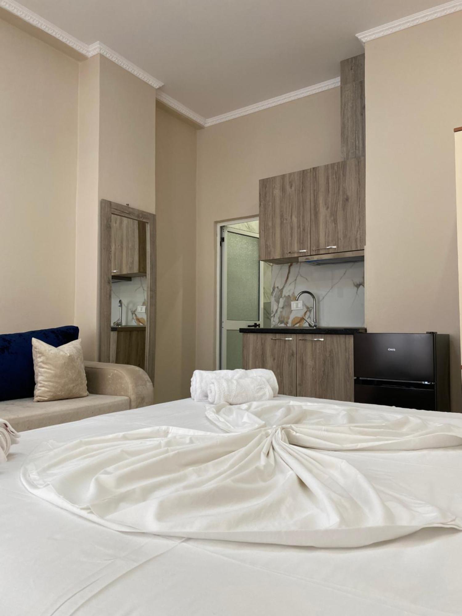 Troy Aparthotel ดูร์เรส ภายนอก รูปภาพ