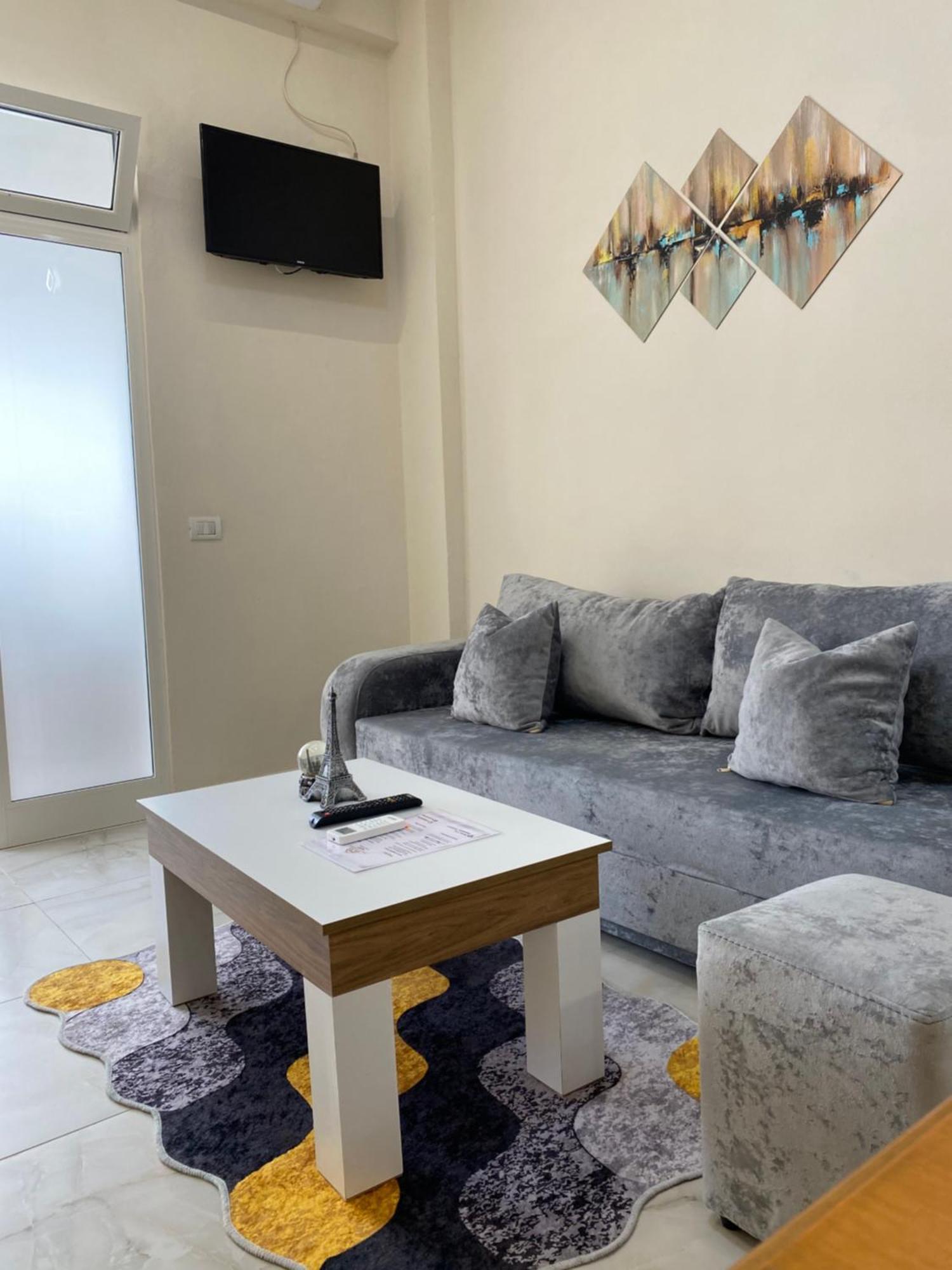 Troy Aparthotel ดูร์เรส ภายนอก รูปภาพ