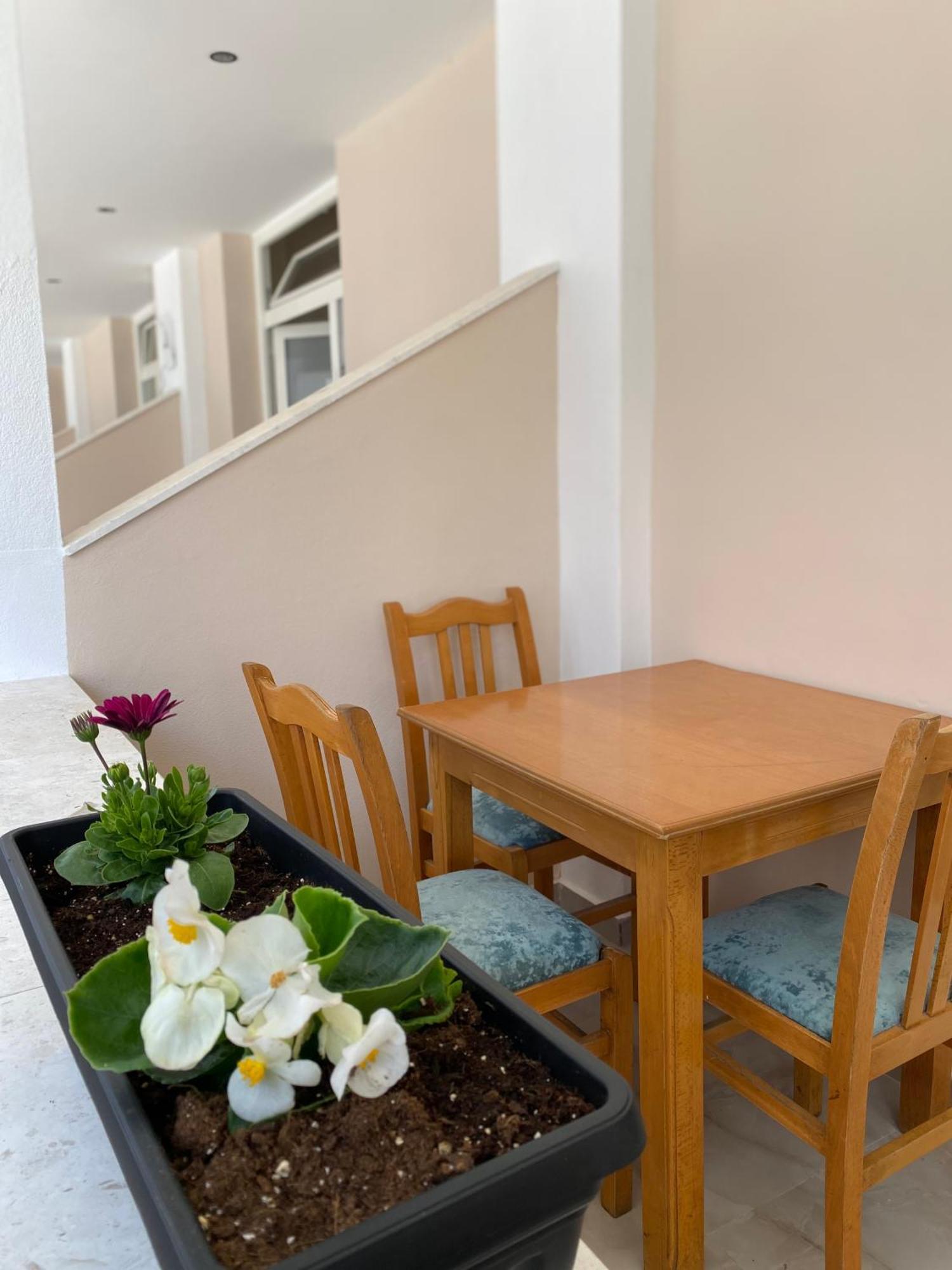 Troy Aparthotel ดูร์เรส ภายนอก รูปภาพ