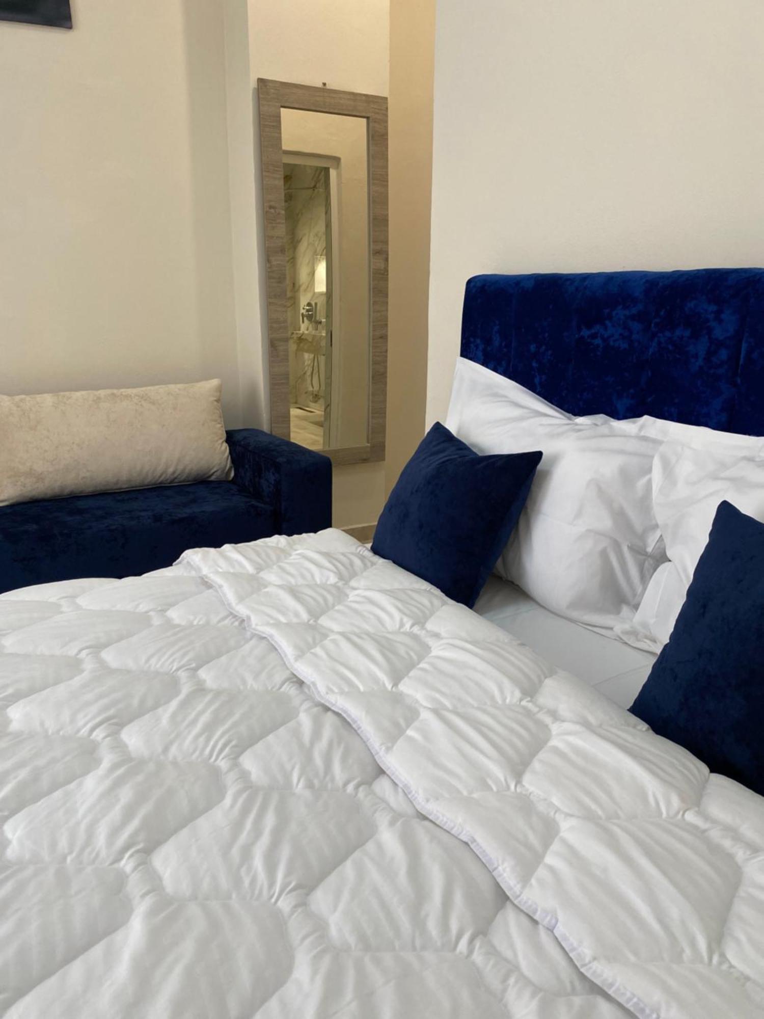 Troy Aparthotel ดูร์เรส ภายนอก รูปภาพ